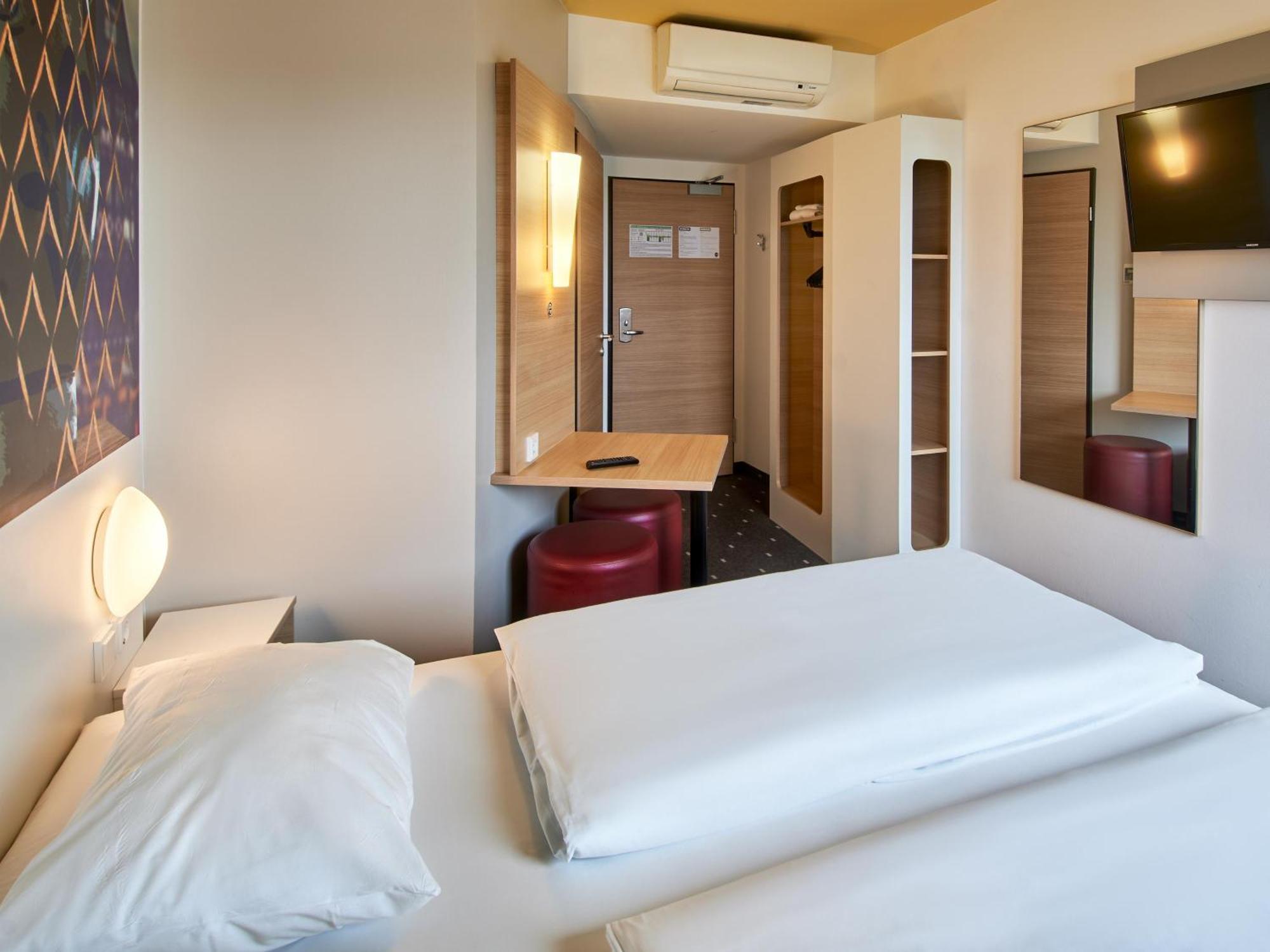 B&B Hotel Frankfurt-Nord Frankfurt am Main ภายนอก รูปภาพ