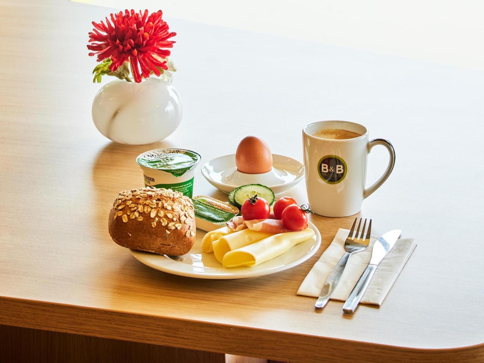 B&B Hotel Frankfurt-Nord Frankfurt am Main ภายนอก รูปภาพ